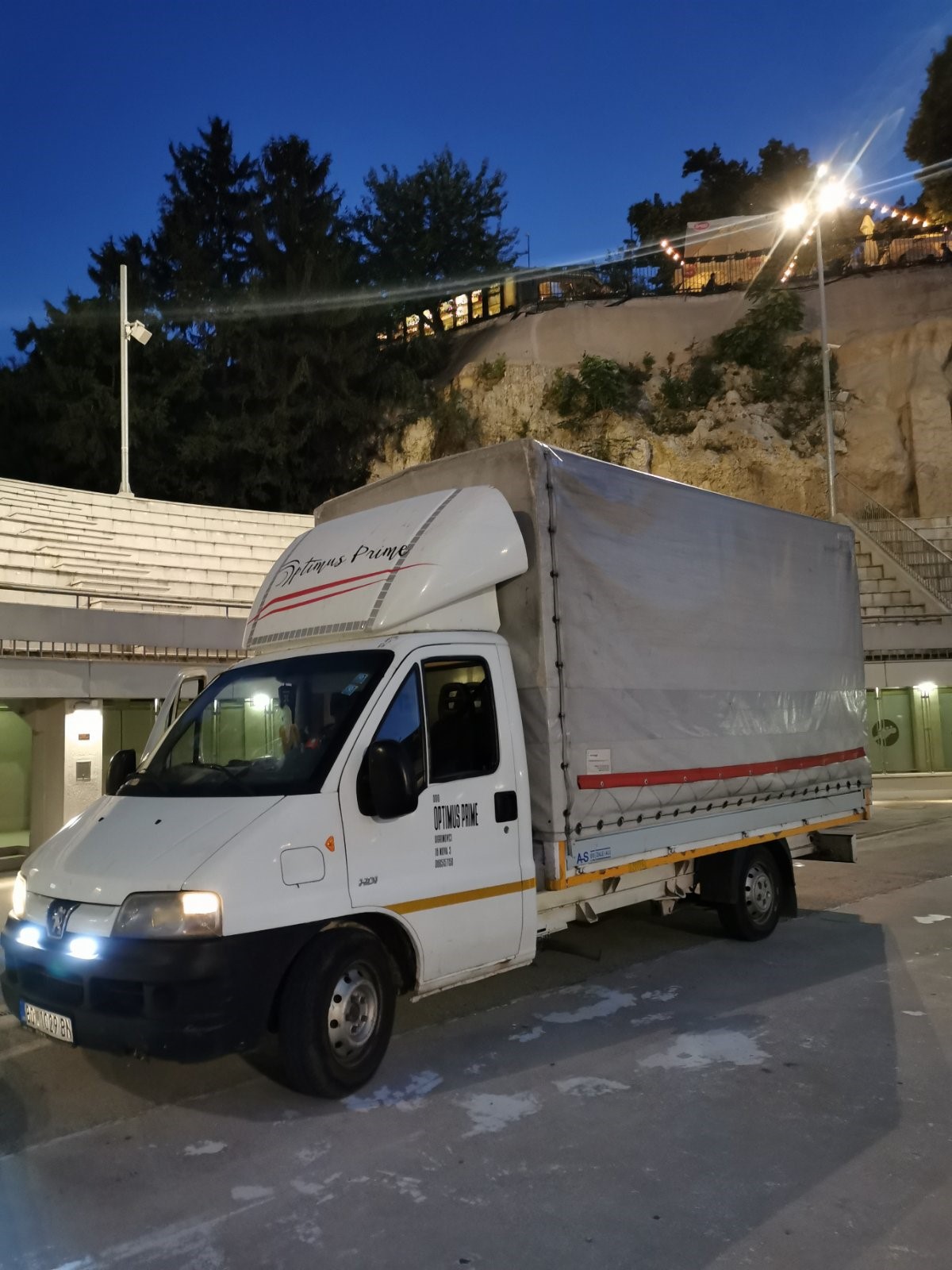 Selidba kamionom - Kamionska selidba i prevoz robe